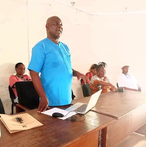 Director,Benin Study Centre,Prof.Olubiyi Adewale,addressing sudents during the forum